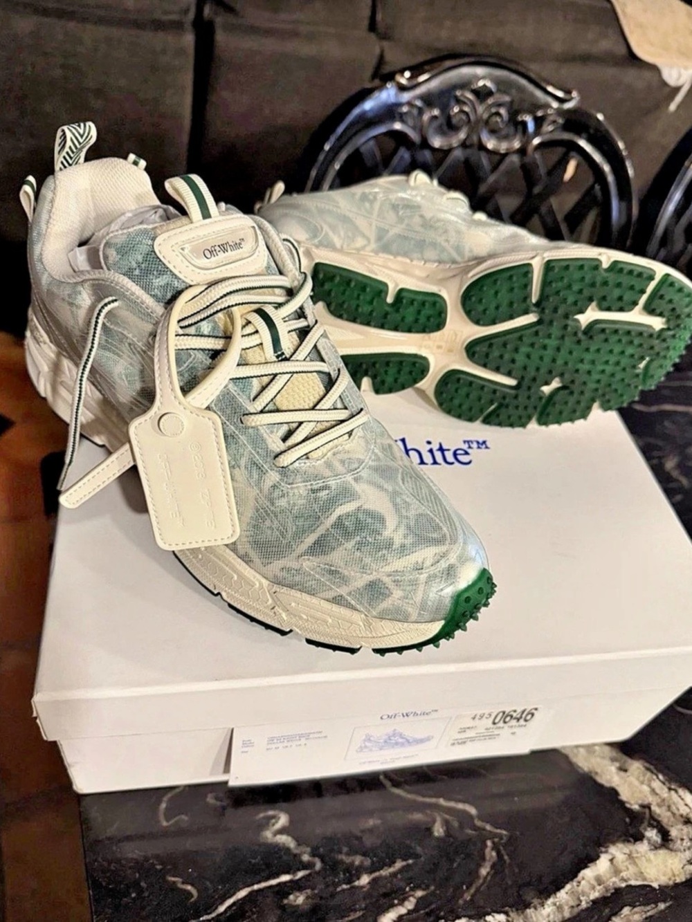 Off-White Be Right Back Dollar White Sneakers Size 42 US 9 NIB Authentic